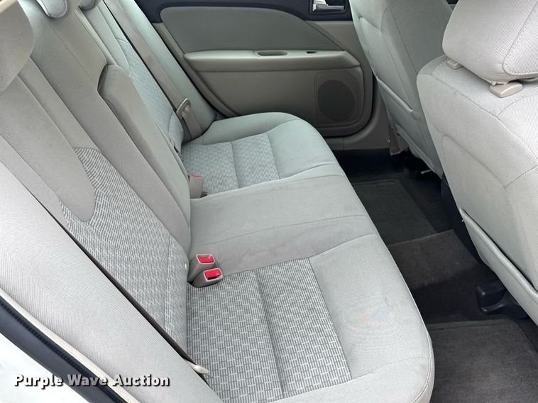 image for item EG6403 2010 Ford Fusion SE  