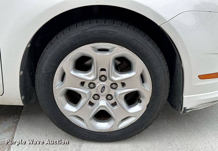 image for item EG6403 2010 Ford Fusion SE  