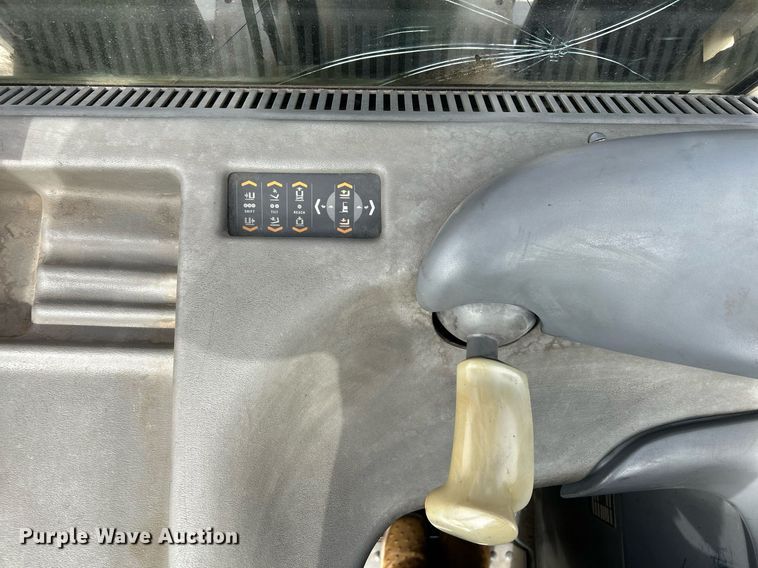 image for item EG7668 1995 Crown RR3510-35 order picker