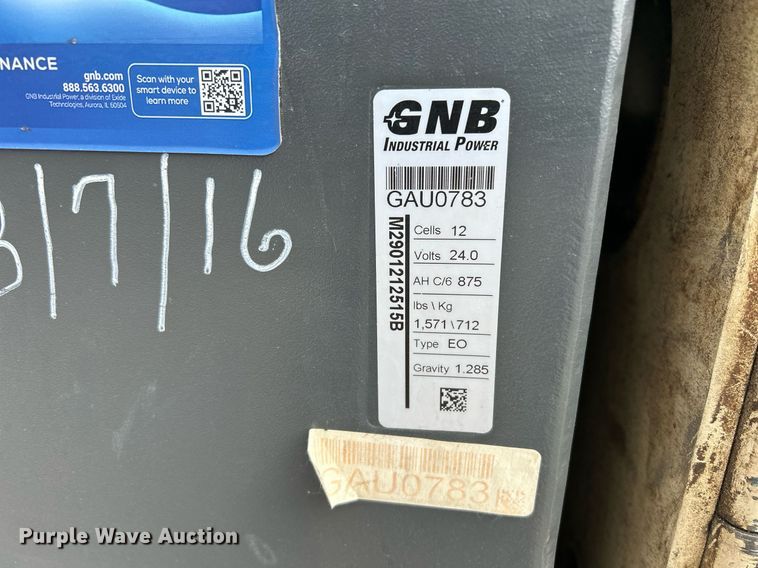 image for item EG7668 1995 Crown RR3510-35 order picker