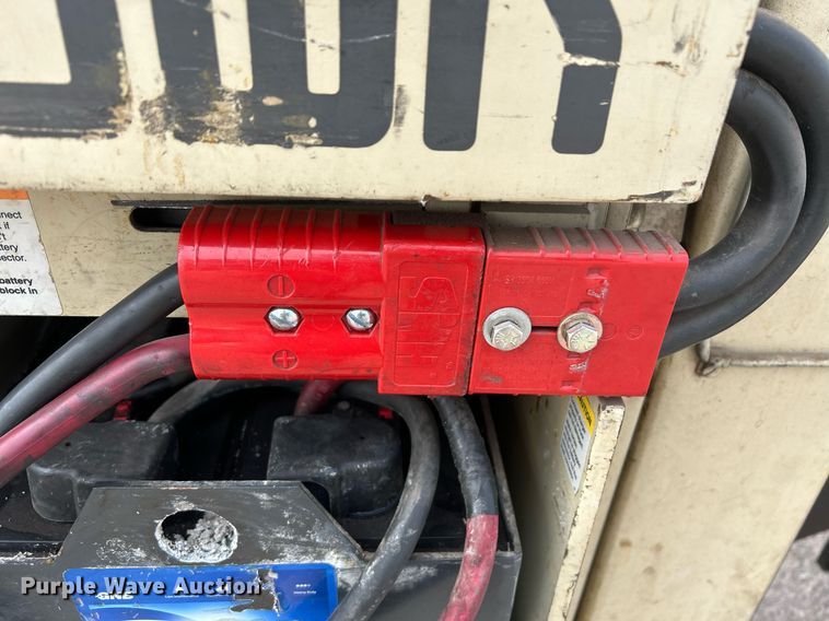 image for item EG7668 1995 Crown RR3510-35 order picker