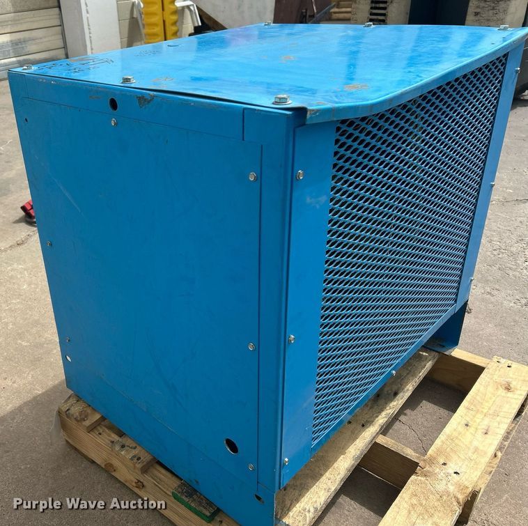 image for item EG7668 1995 Crown RR3510-35 order picker