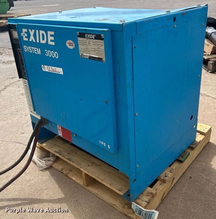 image for item EG7668 1995 Crown RR3510-35 order picker