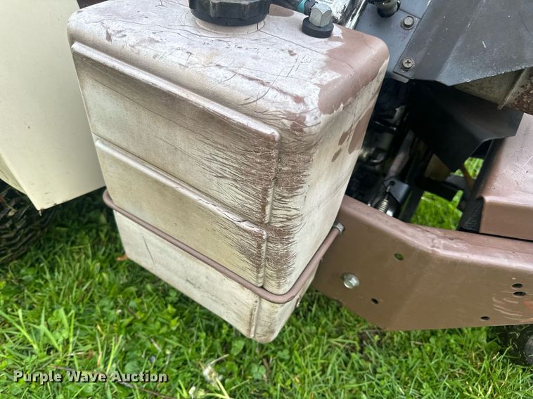 image for item EH7436 Grasshopper 614 ZTR lawn mower