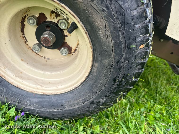 image for item EH7436 Grasshopper 614 ZTR lawn mower