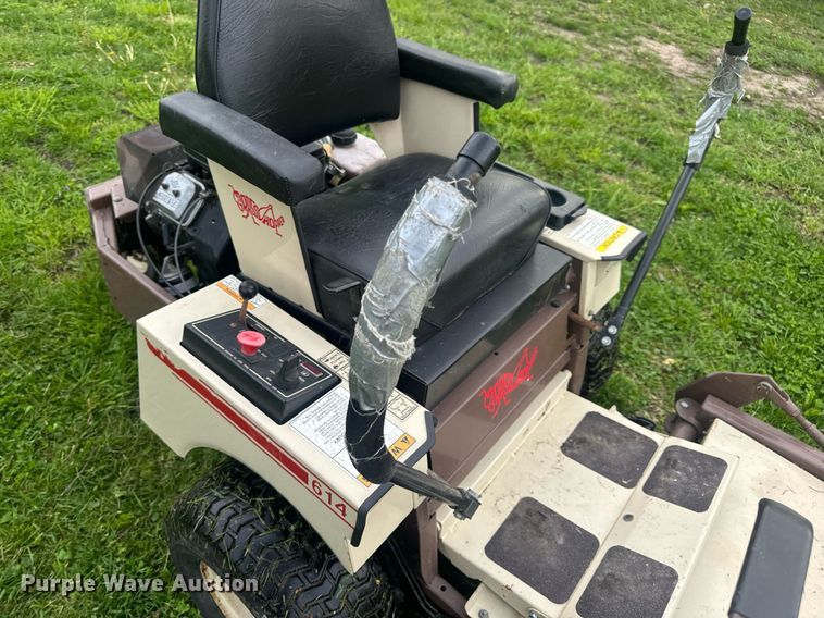 image for item EH7436 Grasshopper 614 ZTR lawn mower