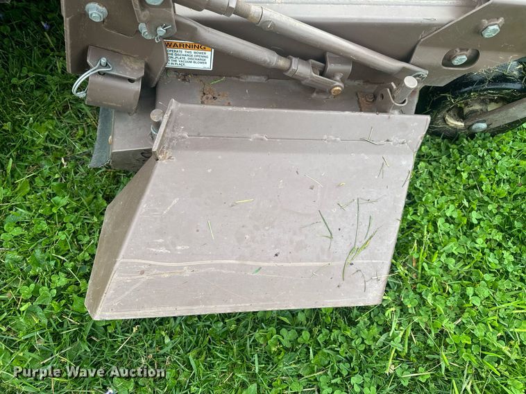 image for item EH7436 Grasshopper 614 ZTR lawn mower