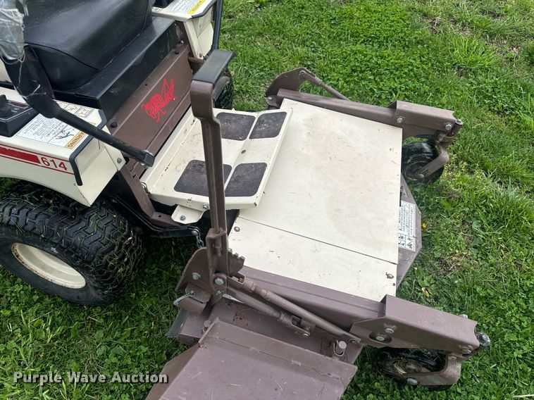 image for item EH7436 Grasshopper 614 ZTR lawn mower