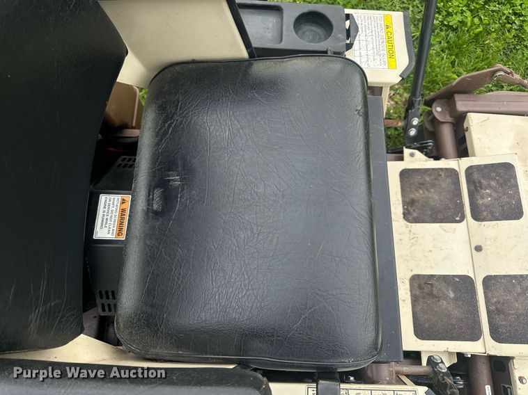 image for item EH7436 Grasshopper 614 ZTR lawn mower