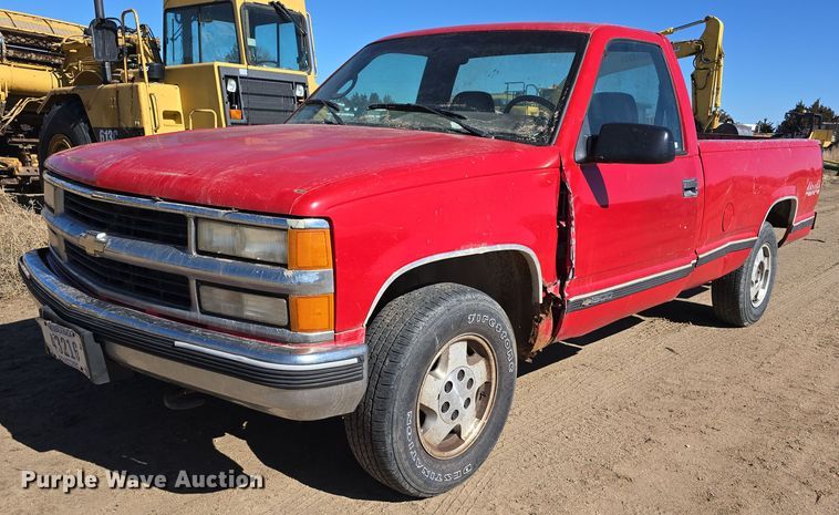 image for item EH8658 1995 Chevrolet K1500 pickup truck
