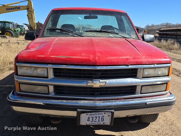 image for item EH8658 1995 Chevrolet K1500 pickup truck