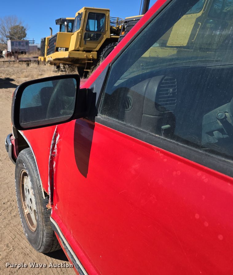 image for item EH8658 1995 Chevrolet K1500 pickup truck