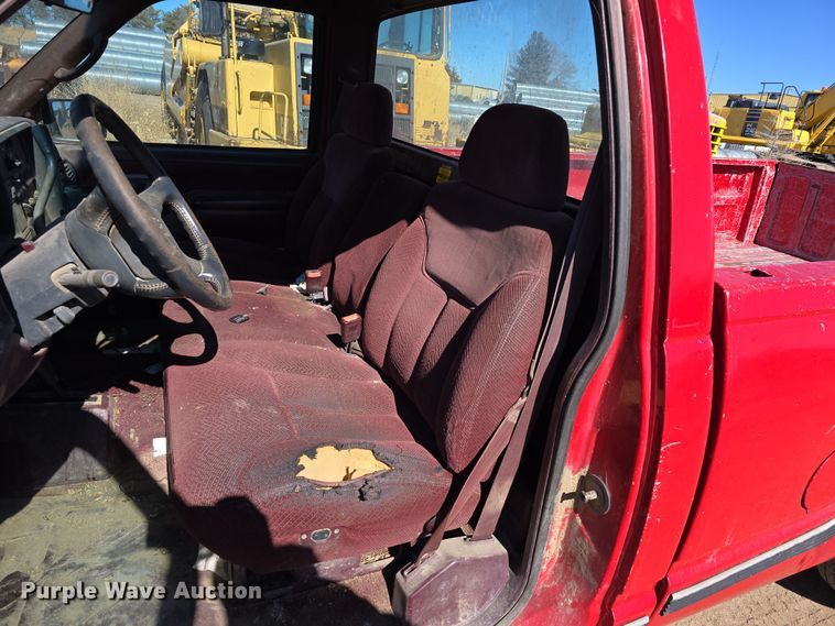 image for item EH8658 1995 Chevrolet K1500 pickup truck