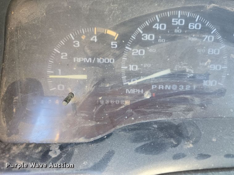 image for item EH8658 1995 Chevrolet K1500 pickup truck