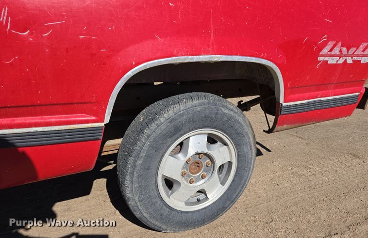 image for item EH8658 1995 Chevrolet K1500 pickup truck