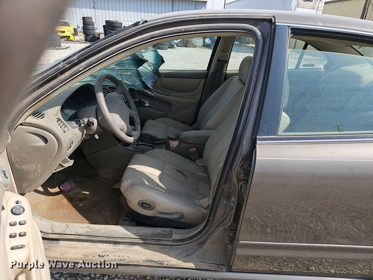 image for item EH8874 2001 Oldsmobile Alero 