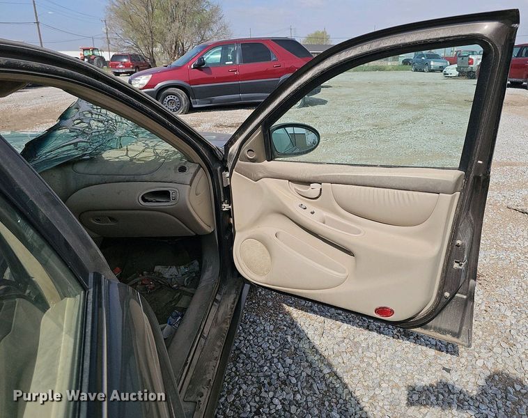 image for item EH8874 2001 Oldsmobile Alero 