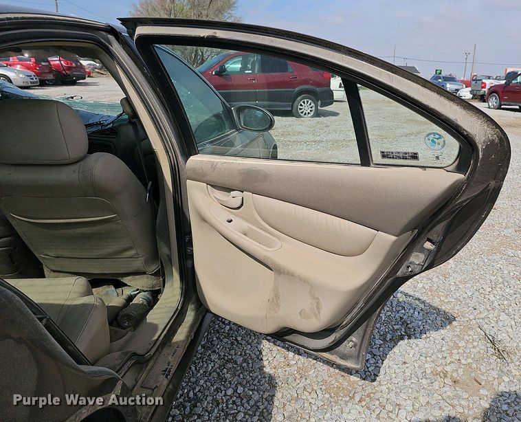 image for item EH8874 2001 Oldsmobile Alero 