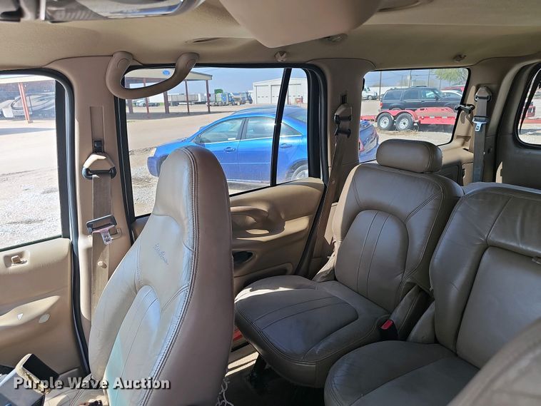 image for item EH8876 1999 Ford Expedition Eddie Bauer SUV