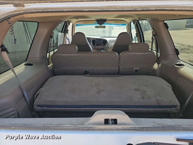 image for item EH8876 1999 Ford Expedition Eddie Bauer SUV