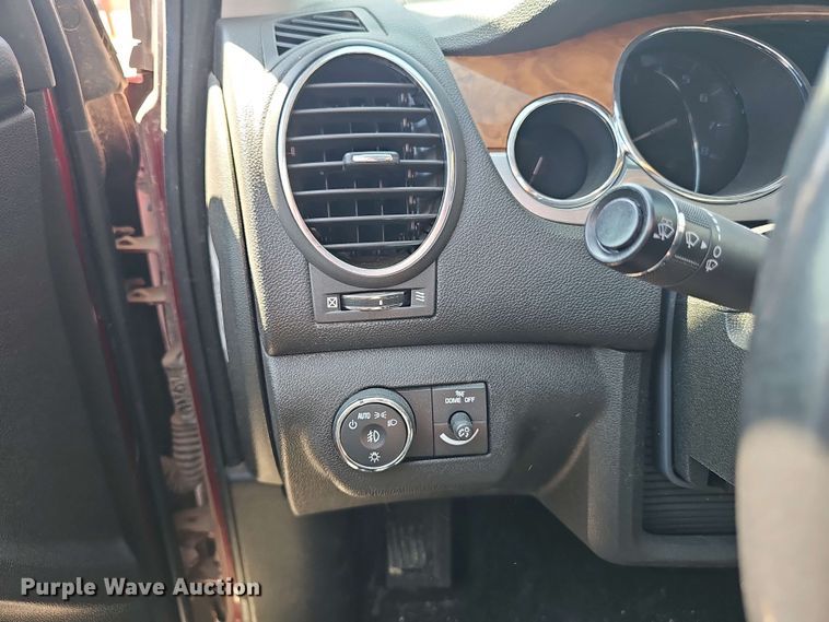 image for item EH8879 2010 Buick Enclave CXL SUV