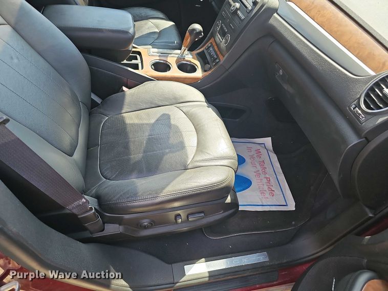 image for item EH8879 2010 Buick Enclave CXL SUV