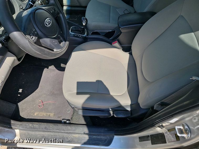 image for item EH8881 2012 Kia Forte 