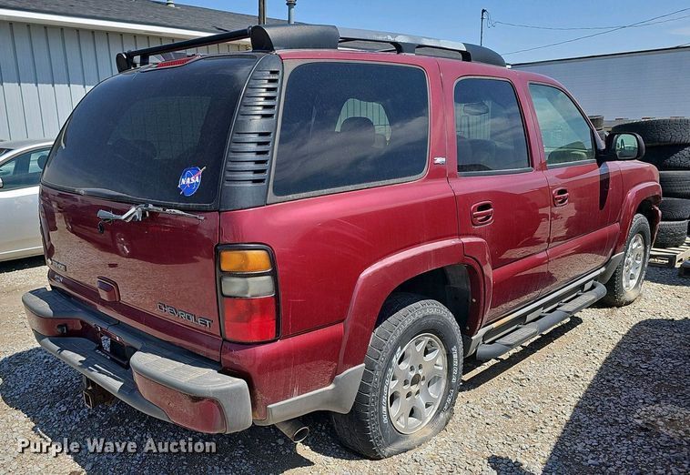 image for item EH8882 2005 Chevrolet Tahoe Z71 SUV