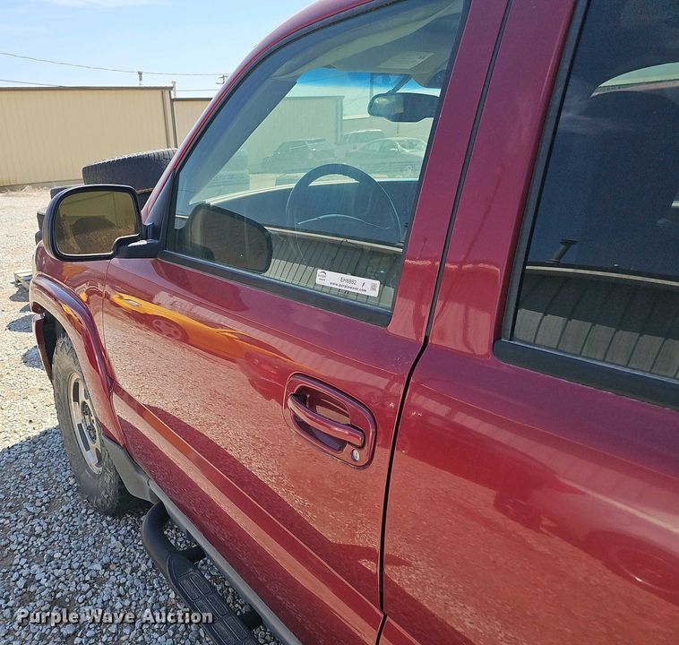 image for item EH8882 2005 Chevrolet Tahoe Z71 SUV