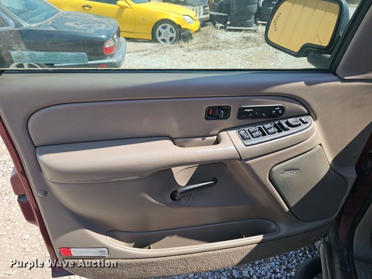 image for item EH8882 2005 Chevrolet Tahoe Z71 SUV