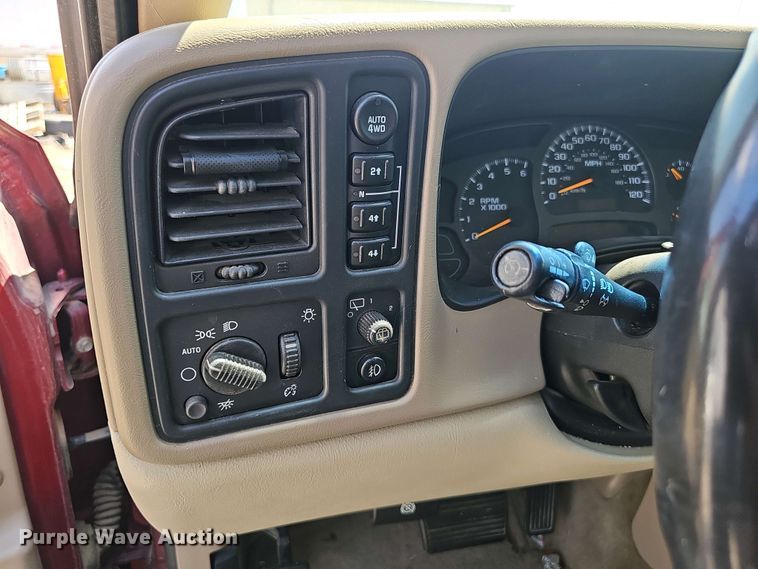 image for item EH8882 2005 Chevrolet Tahoe Z71 SUV