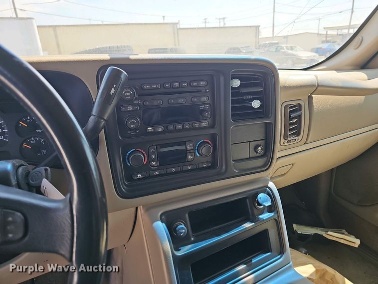 image for item EH8882 2005 Chevrolet Tahoe Z71 SUV