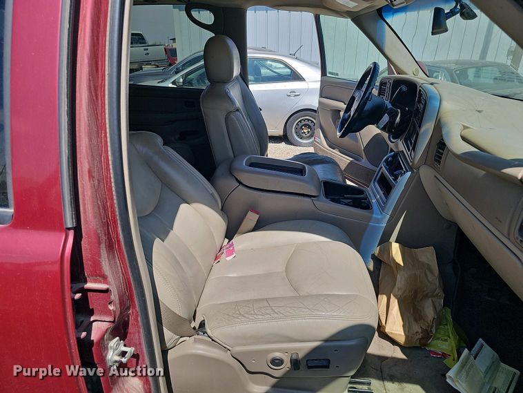 image for item EH8882 2005 Chevrolet Tahoe Z71 SUV