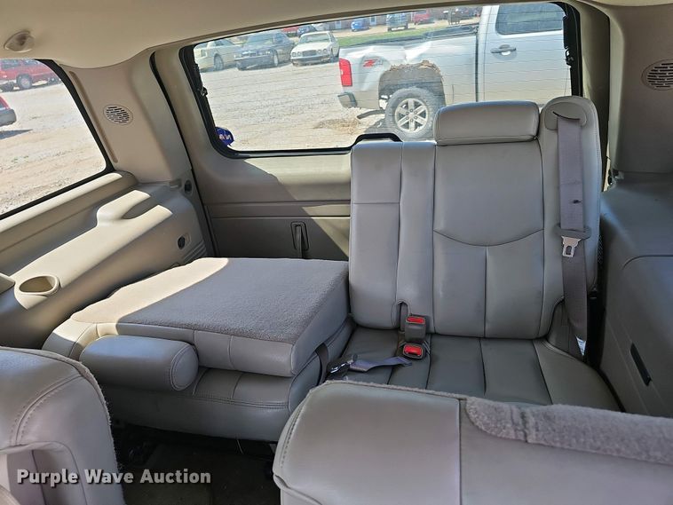 image for item EH8882 2005 Chevrolet Tahoe Z71 SUV