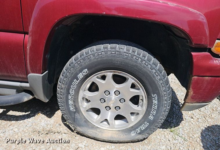 image for item EH8882 2005 Chevrolet Tahoe Z71 SUV