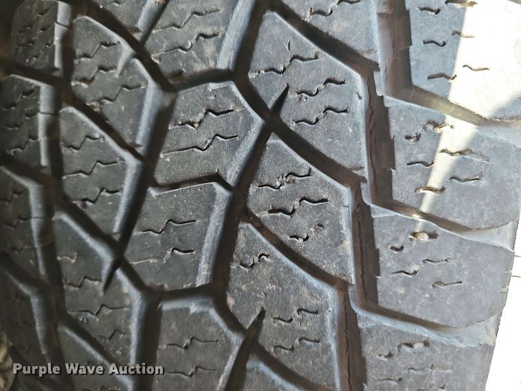 image for item EH8882 2005 Chevrolet Tahoe Z71 SUV