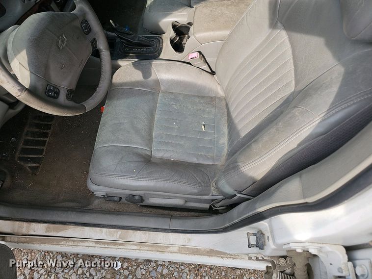 image for item EH8883 2001 Chevrolet Impala LS 