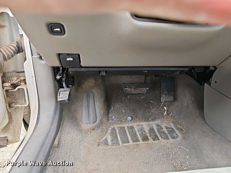 image for item EH8883 2001 Chevrolet Impala LS 