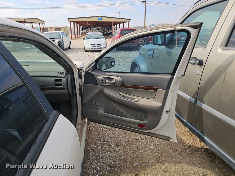 image for item EH8883 2001 Chevrolet Impala LS 