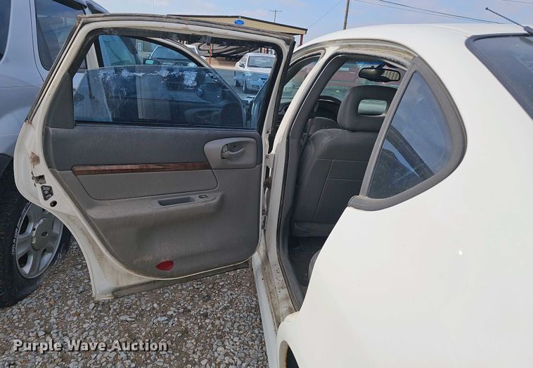 image for item EH8883 2001 Chevrolet Impala LS 