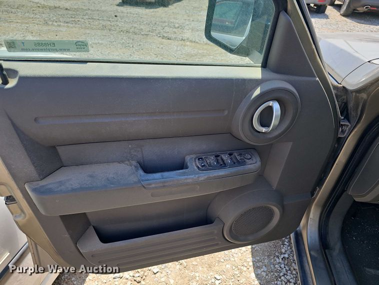 image for item EH8885 2007 Dodge Nitro SUV