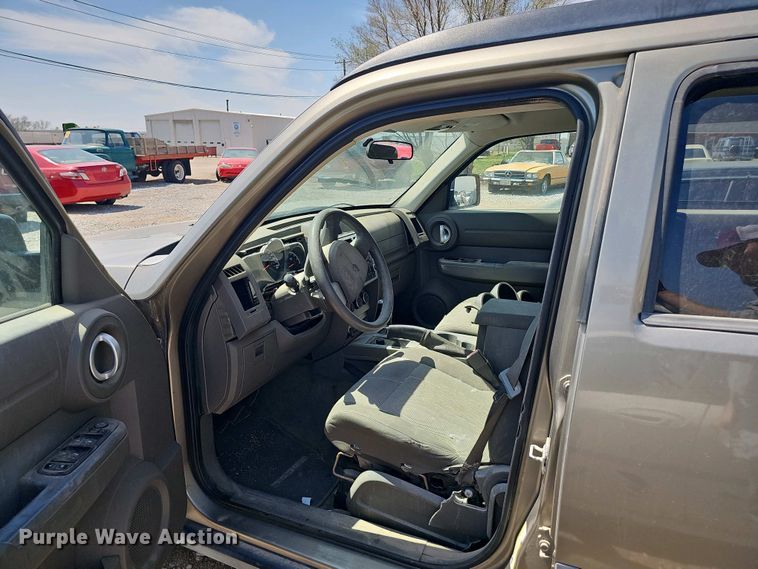 image for item EH8885 2007 Dodge Nitro SUV