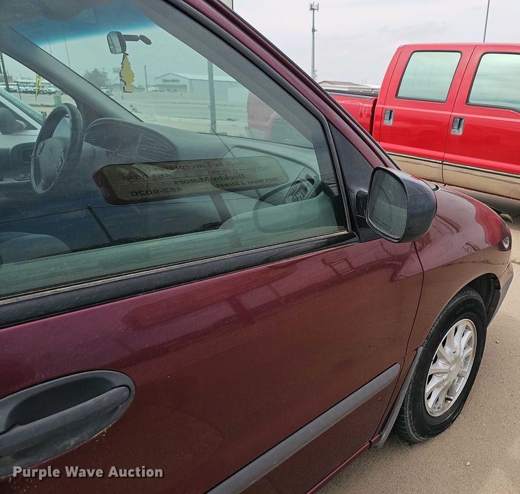 image for item EH8888 1999 Ford Windstar LX van