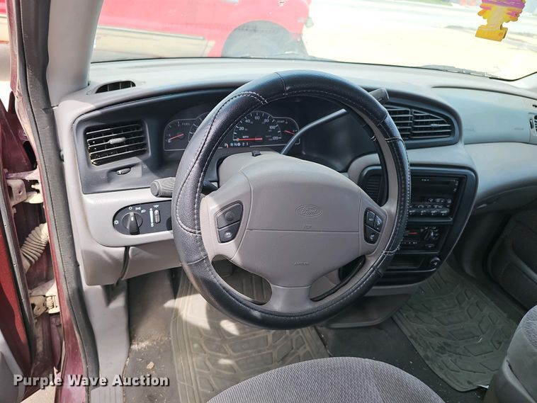 image for item EH8888 1999 Ford Windstar LX van