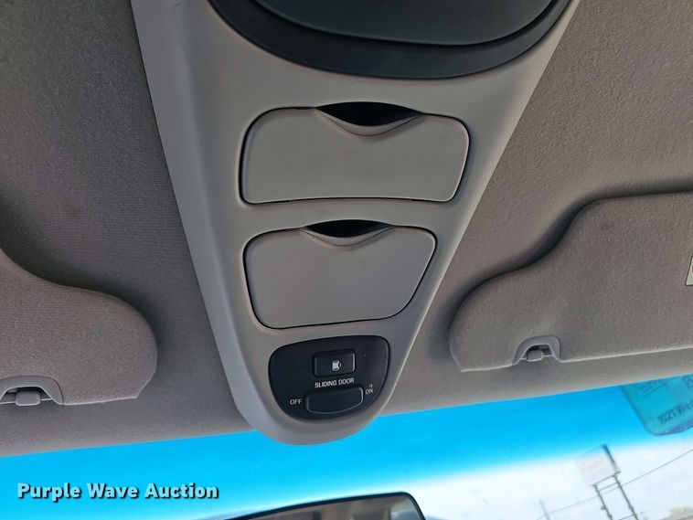 image for item EH8888 1999 Ford Windstar LX van