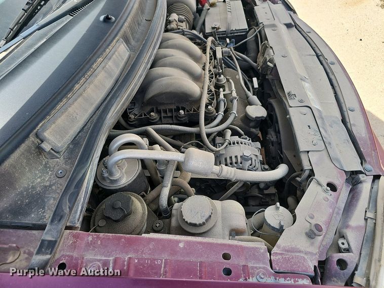 image for item EH8888 1999 Ford Windstar LX van