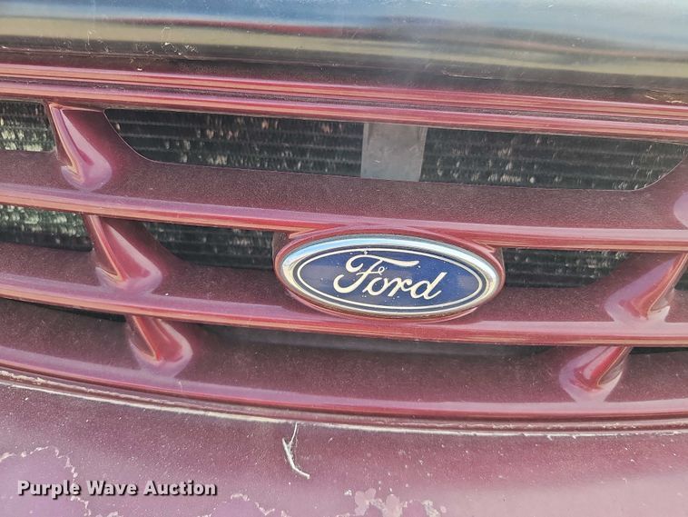 image for item EH8888 1999 Ford Windstar LX van