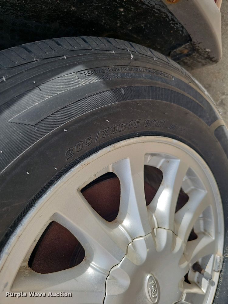 image for item EH8888 1999 Ford Windstar LX van