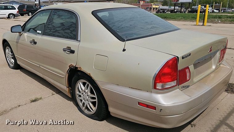 image for item EH8889 2000 Mitsubishi Diamante LS 