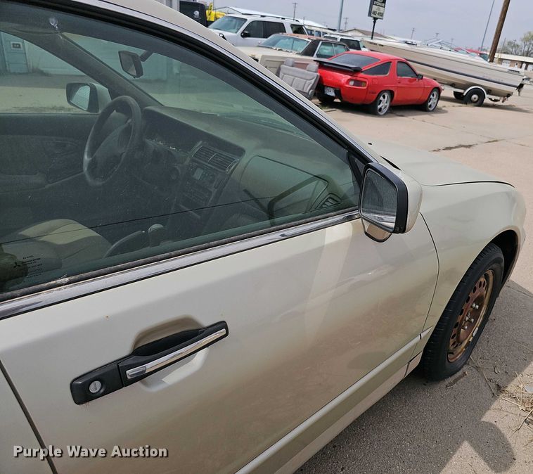 image for item EH8889 2000 Mitsubishi Diamante LS 